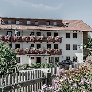 Guest house Schneiderwirt, Nussdorf am Inn